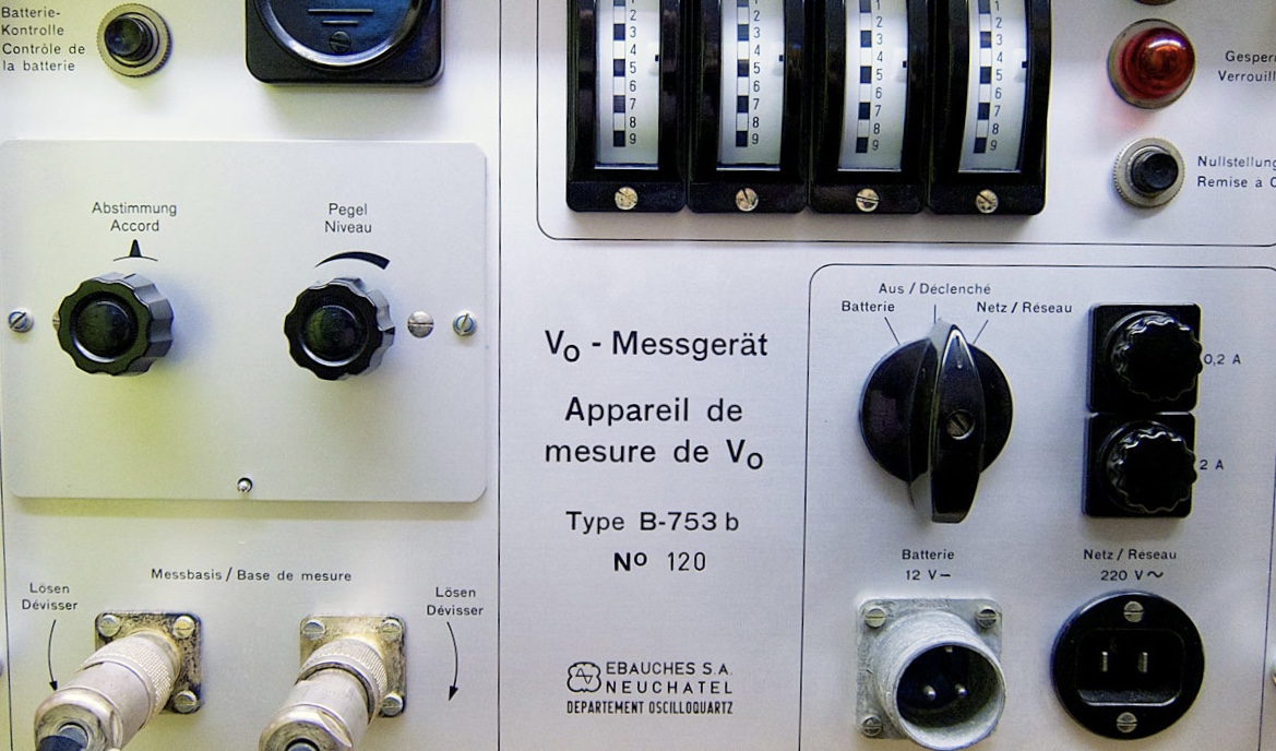 CATALOGUE EBAUCHES SA VOL.1 資料 defibrillator-1200.jpg?w=825&h